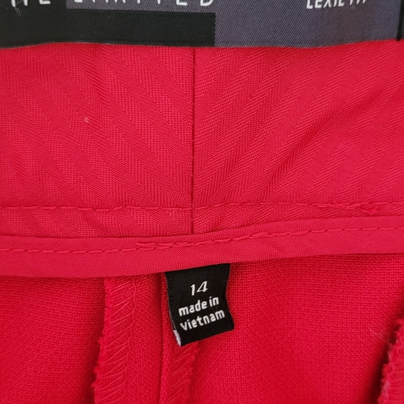 The Limited, red dress pants, size 14 bright red color, perfect for Christmas. - Picture 4 of 6